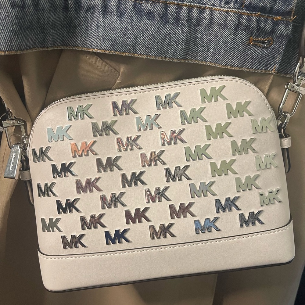 New Michael Kors Logo Dome Bag white with dust bag brand new